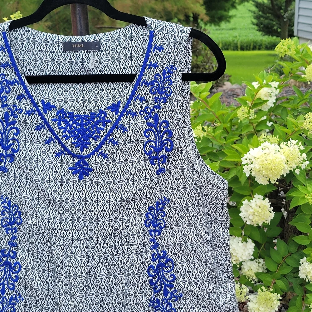 THML Black with Blue Embrodery Sleeveless Top Size L - Picture 13 of 13